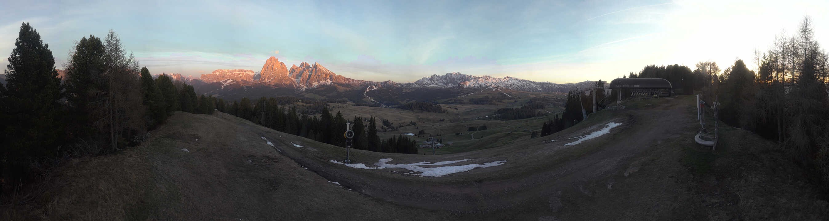 Archived image Webcam Alpe di Siusi: Panoramic view Mezdi mountain station