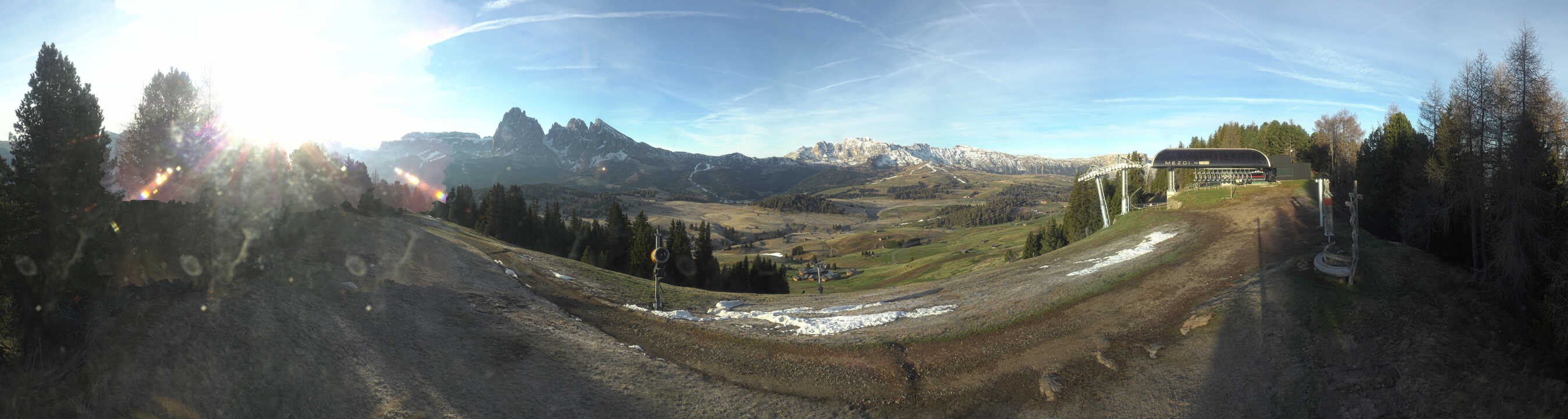 Archiv Foto Webcam Blick über Seiser Alm – Mezdi Bergstation