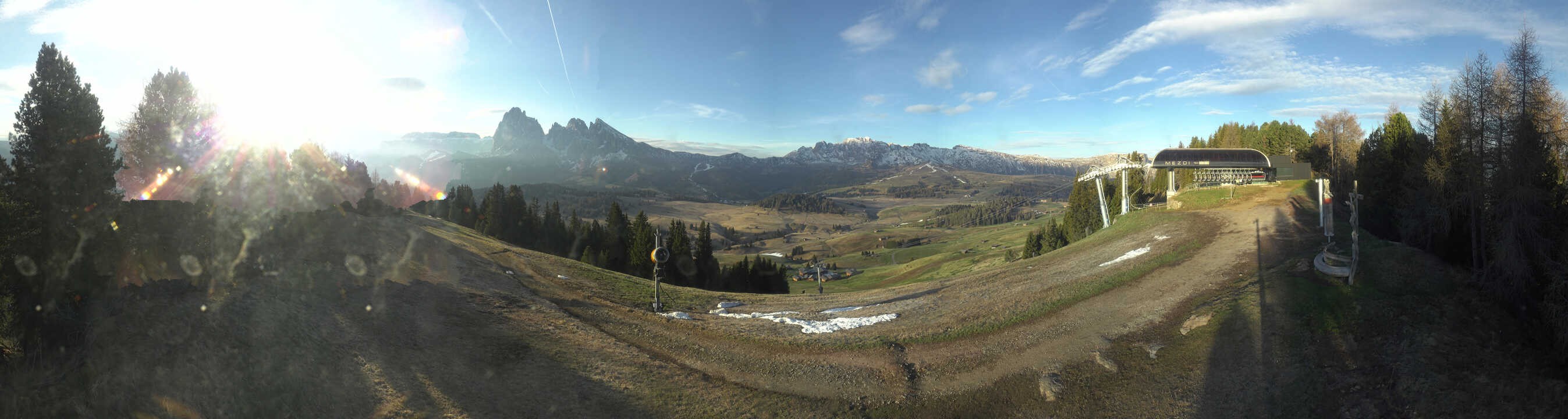 Archived image Webcam Alpe di Siusi: Panoramic view Mezdi mountain station