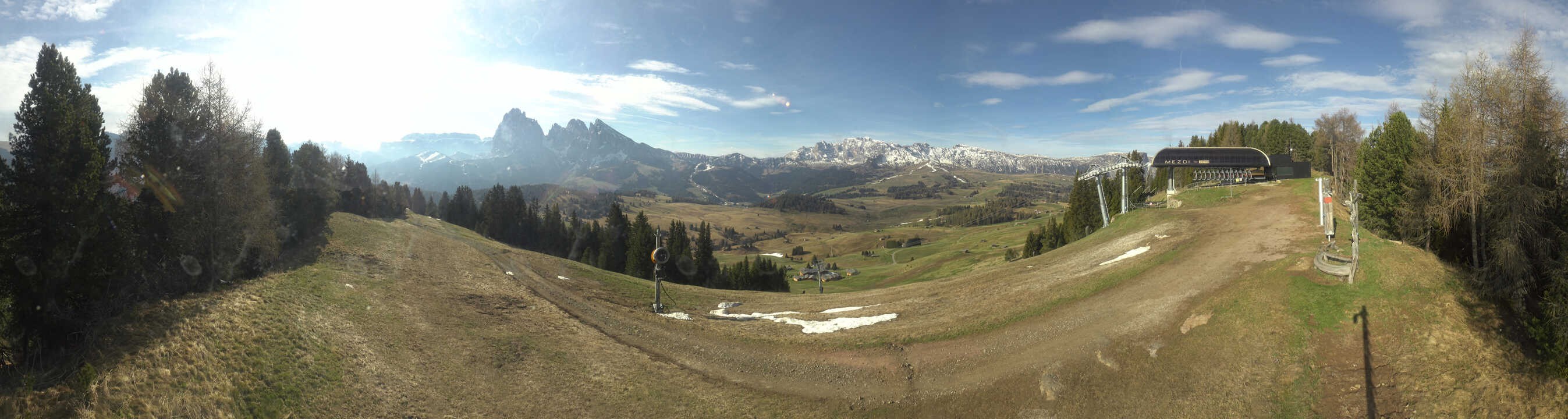 Archived image Webcam Alpe di Siusi: Panoramic view Mezdi mountain station