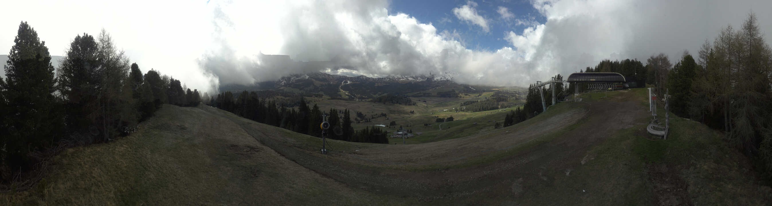 Archiv Foto Webcam Blick über Seiser Alm – Mezdi Bergstation