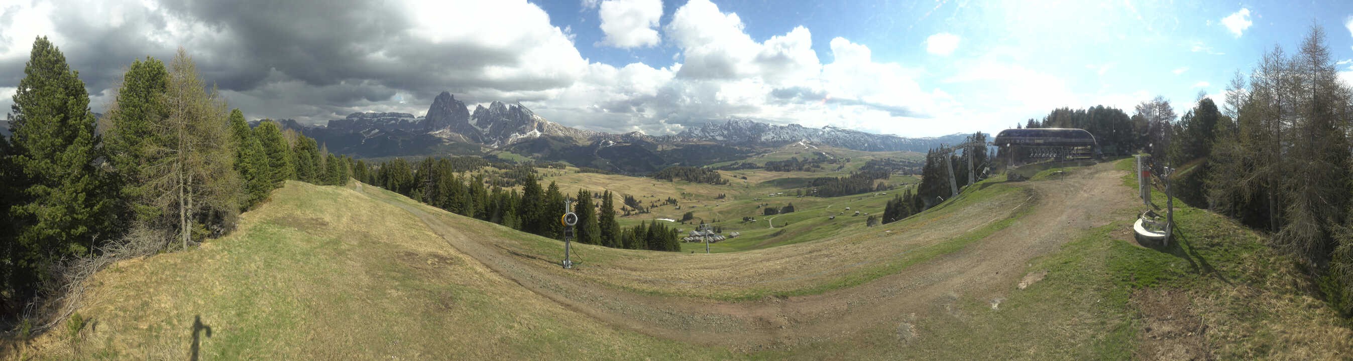 Archiv Foto Webcam Blick über Seiser Alm – Mezdi Bergstation