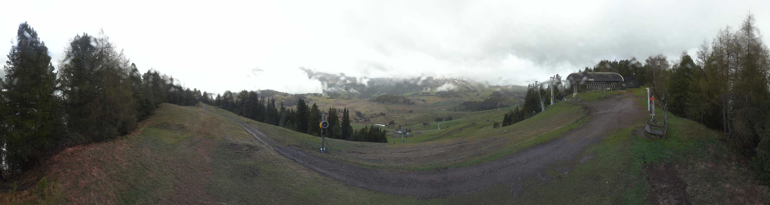 Archiv Foto Webcam Blick über Seiser Alm – Mezdi Bergstation