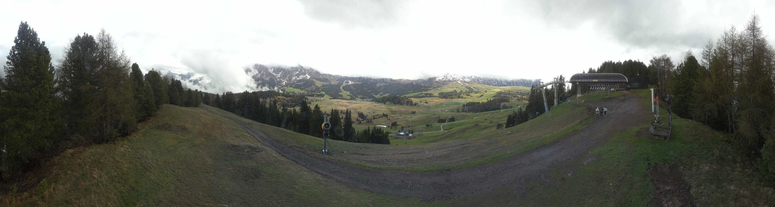 Archiv Foto Webcam Blick über Seiser Alm – Mezdi Bergstation