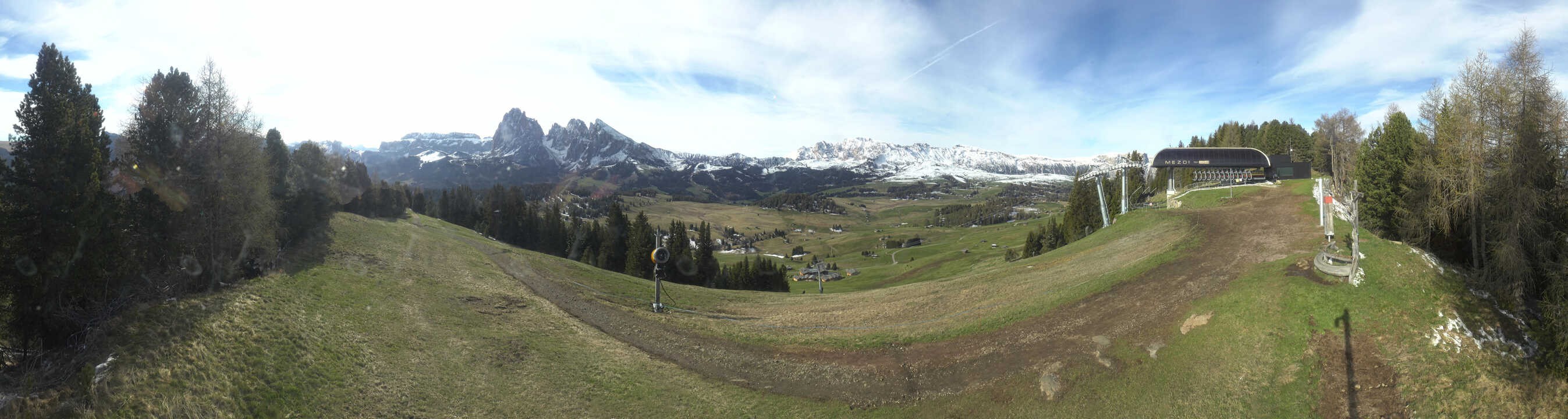 Archiv Foto Webcam Blick über Seiser Alm – Mezdi Bergstation