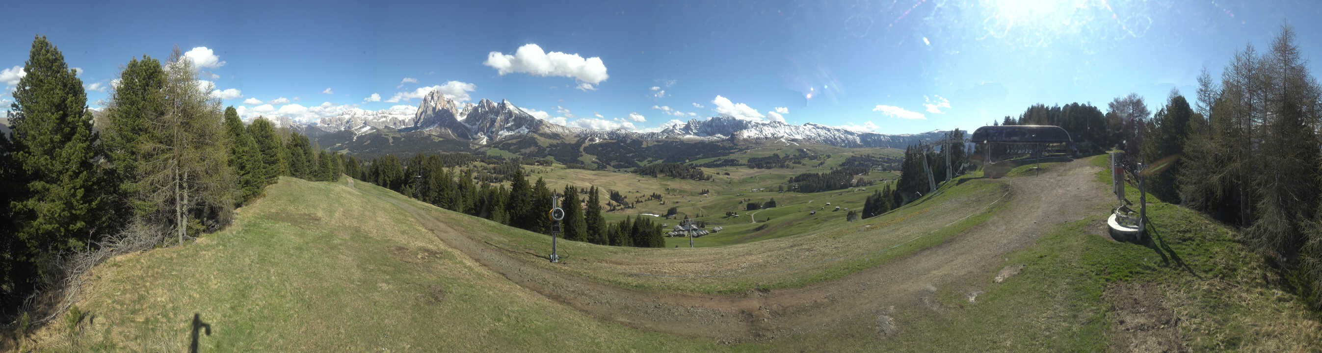 Archiv Foto Webcam Blick über Seiser Alm – Mezdi Bergstation