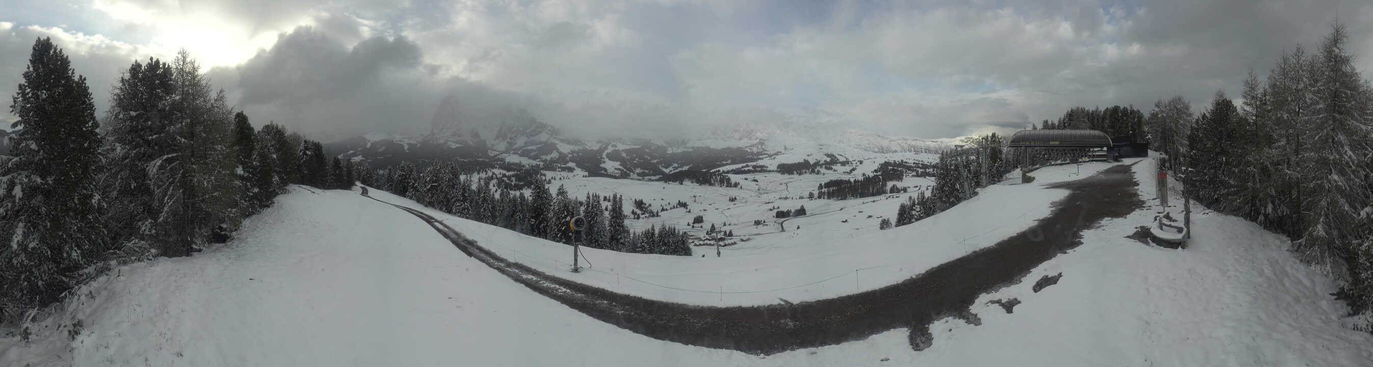 Archiv Foto Webcam Blick über Seiser Alm – Mezdi Bergstation