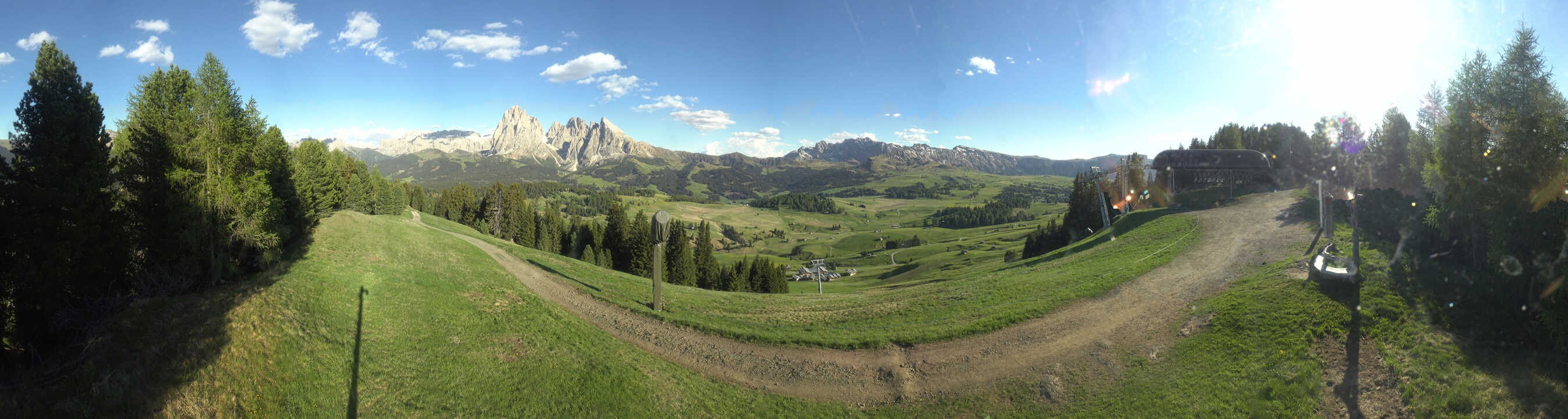 Archiv Foto Webcam Blick über Seiser Alm – Mezdi Bergstation