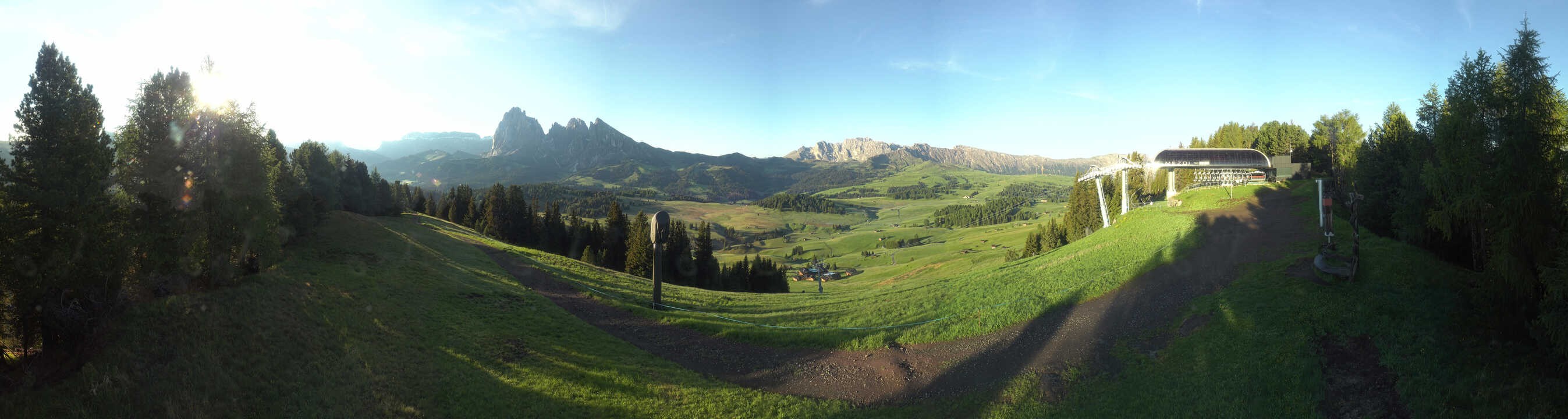Archived image Webcam Alpe di Siusi: Panoramic view Mezdi mountain station