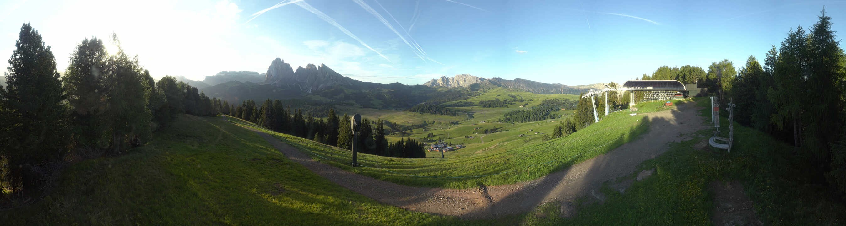 Archived image Webcam Alpe di Siusi: Panoramic view Mezdi mountain station