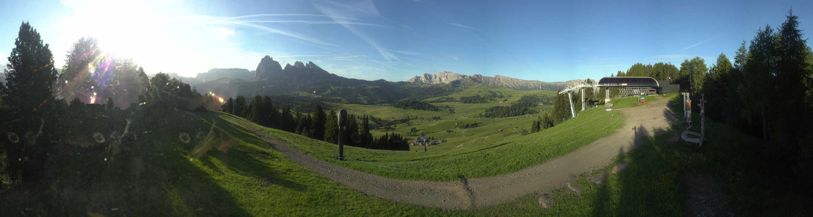 Archived image Webcam Alpe di Siusi: Panoramic view Mezdi mountain station
