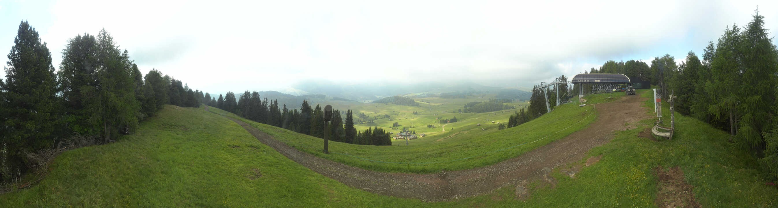 Archiv Foto Webcam Blick über Seiser Alm – Mezdi Bergstation