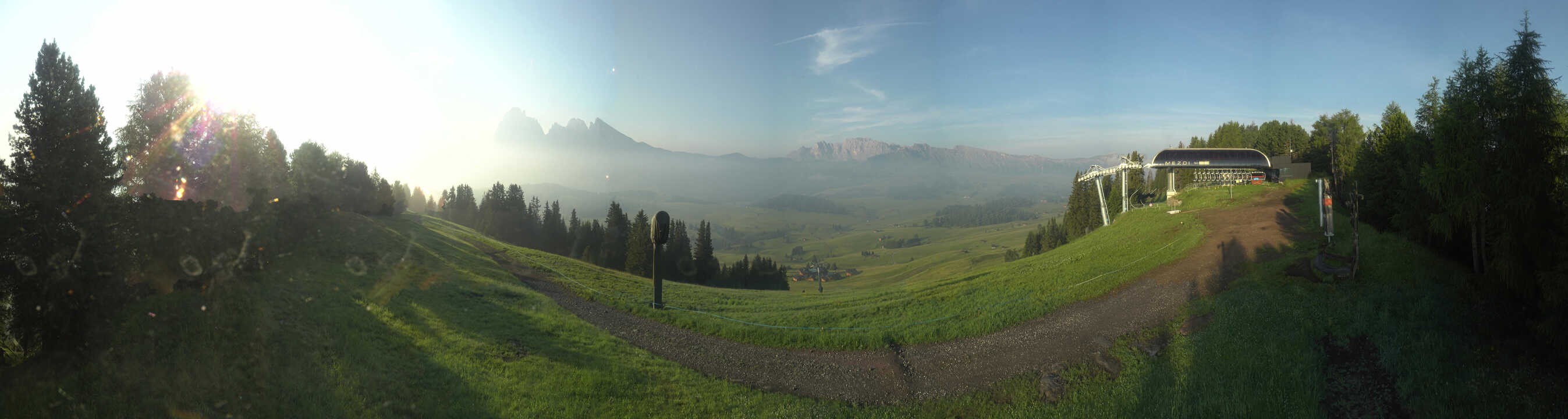 Archived image Webcam Alpe di Siusi: Panoramic view Mezdi mountain station