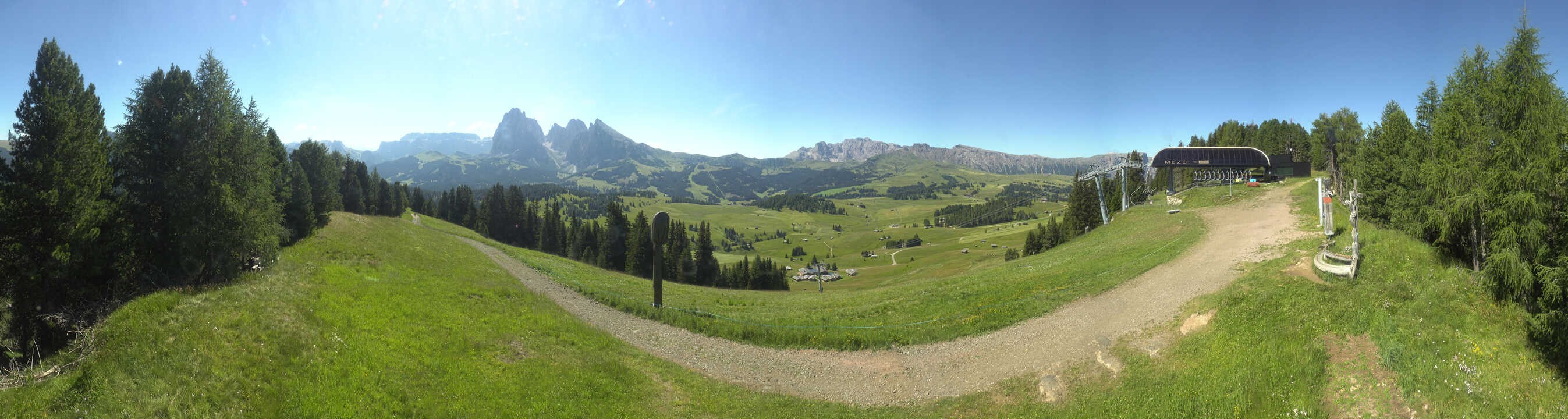 Archived image Webcam Alpe di Siusi: Panoramic view Mezdi mountain station