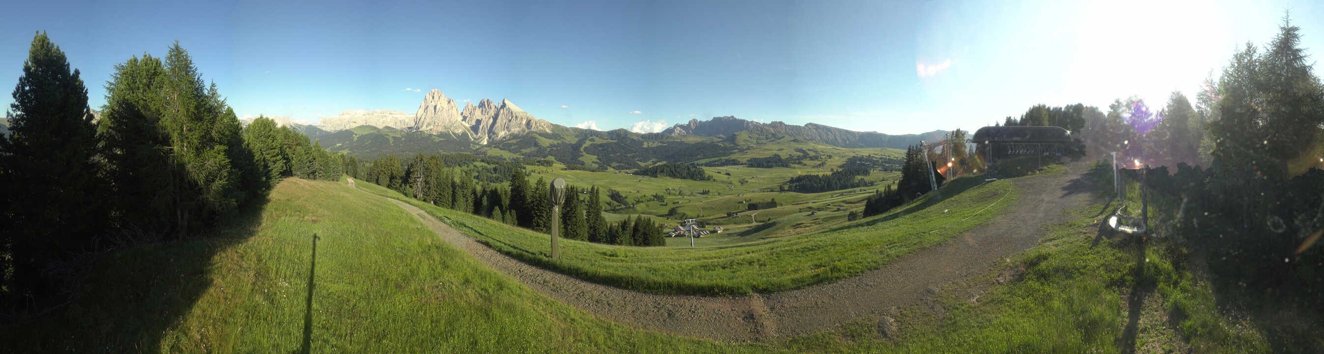 Archived image Webcam Alpe di Siusi: Panoramic view Mezdi mountain station