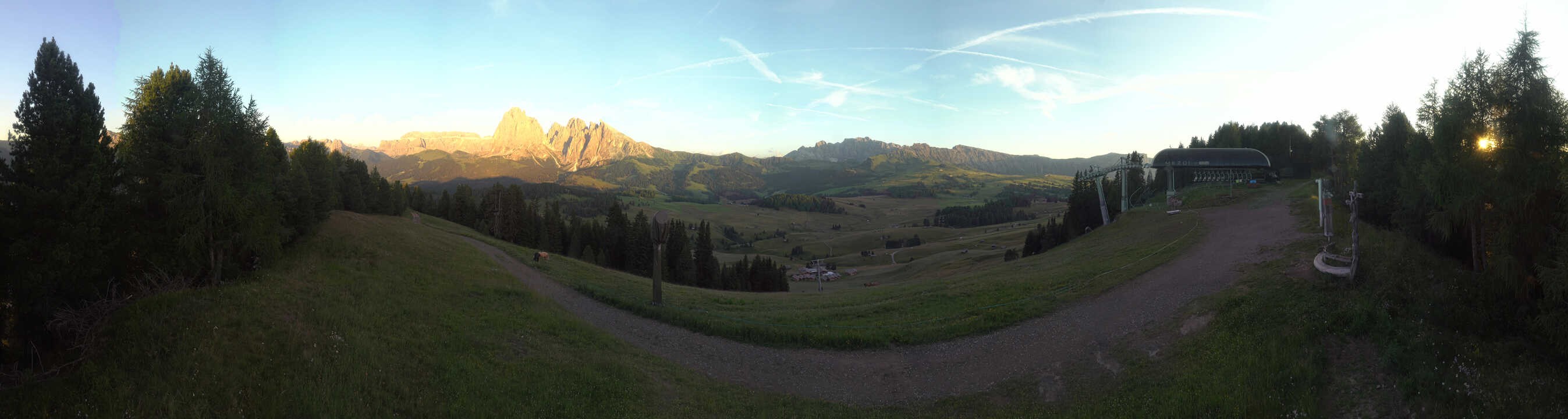 Archived image Webcam Alpe di Siusi: Panoramic view Mezdi mountain station