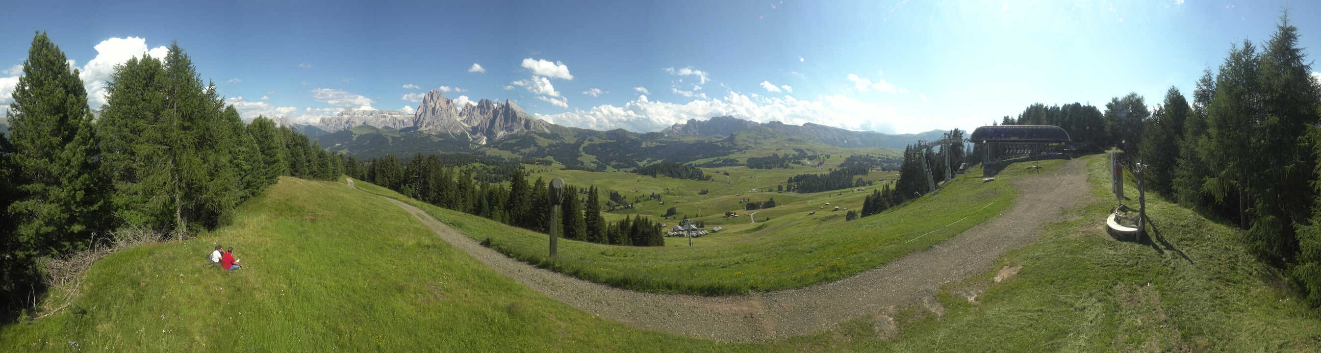 Archiv Foto Webcam Blick über Seiser Alm – Mezdi Bergstation