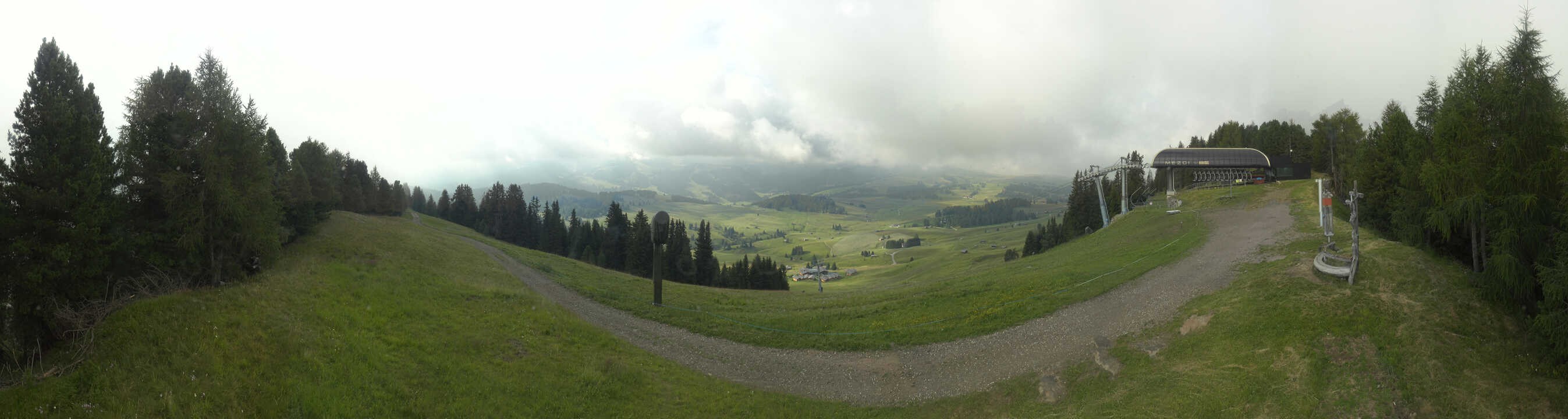 Archiv Foto Webcam Blick über Seiser Alm – Mezdi Bergstation