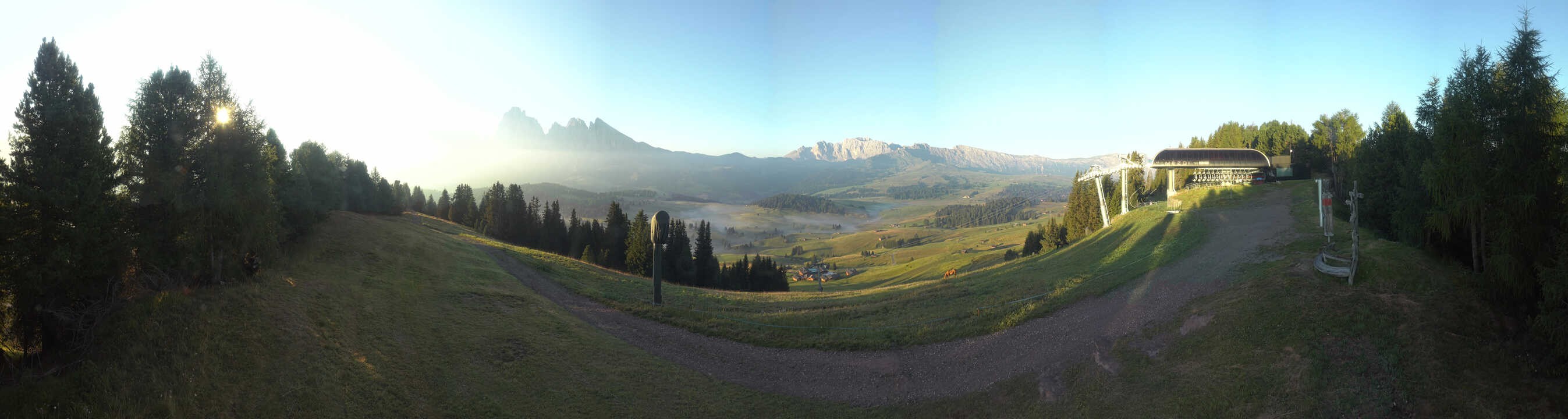 Archived image Webcam Alpe di Siusi: Panoramic view Mezdi mountain station