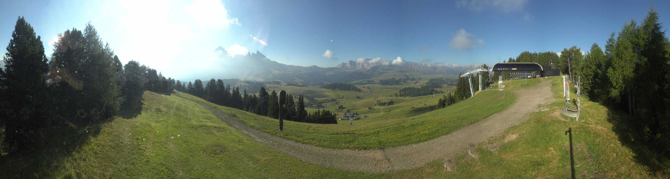 Archived image Webcam Alpe di Siusi: Panoramic view Mezdi mountain station