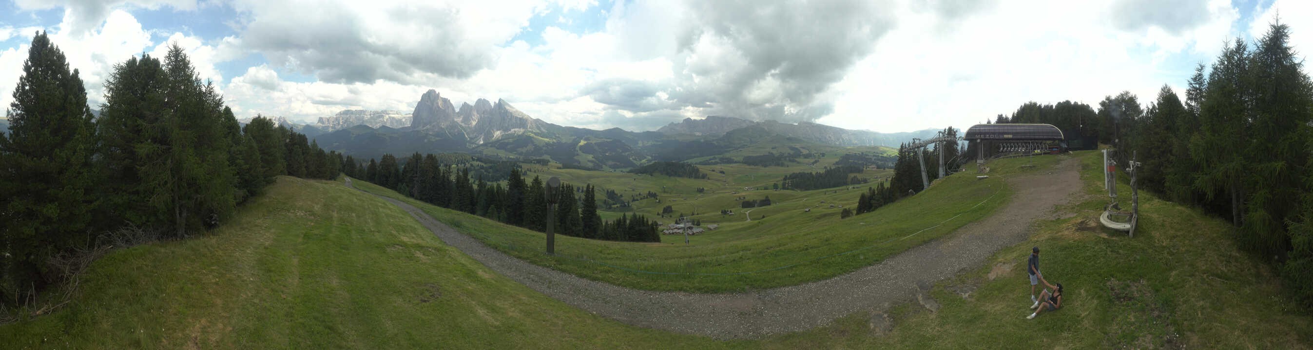 Archiv Foto Webcam Blick über Seiser Alm – Mezdi Bergstation