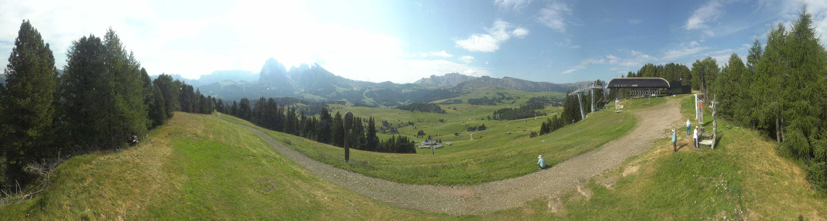 Archiv Foto Webcam Blick über Seiser Alm – Mezdi Bergstation