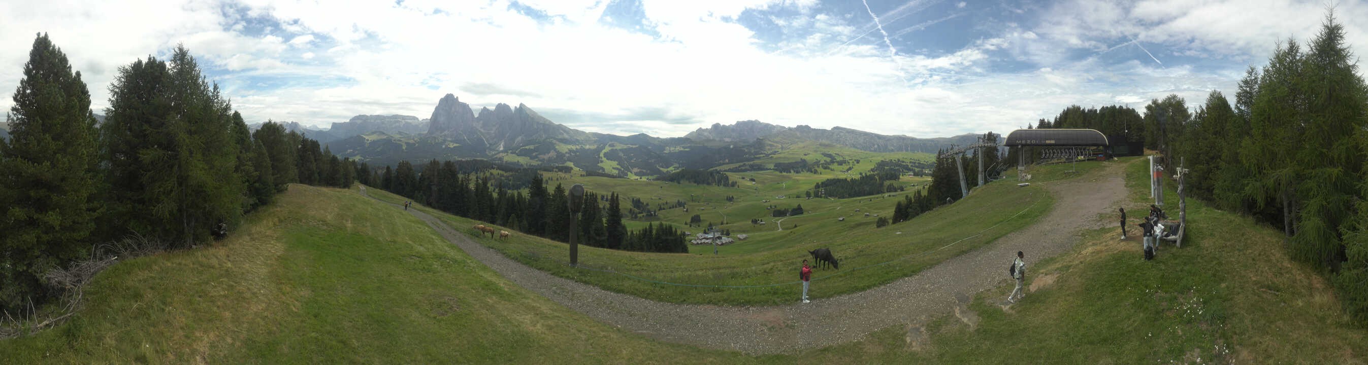Archiv Foto Webcam Blick über Seiser Alm – Mezdi Bergstation