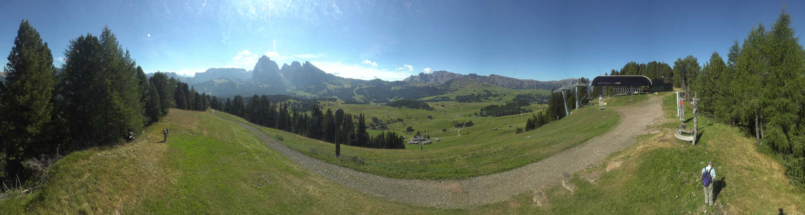 Archiv Foto Webcam Blick über Seiser Alm – Mezdi Bergstation