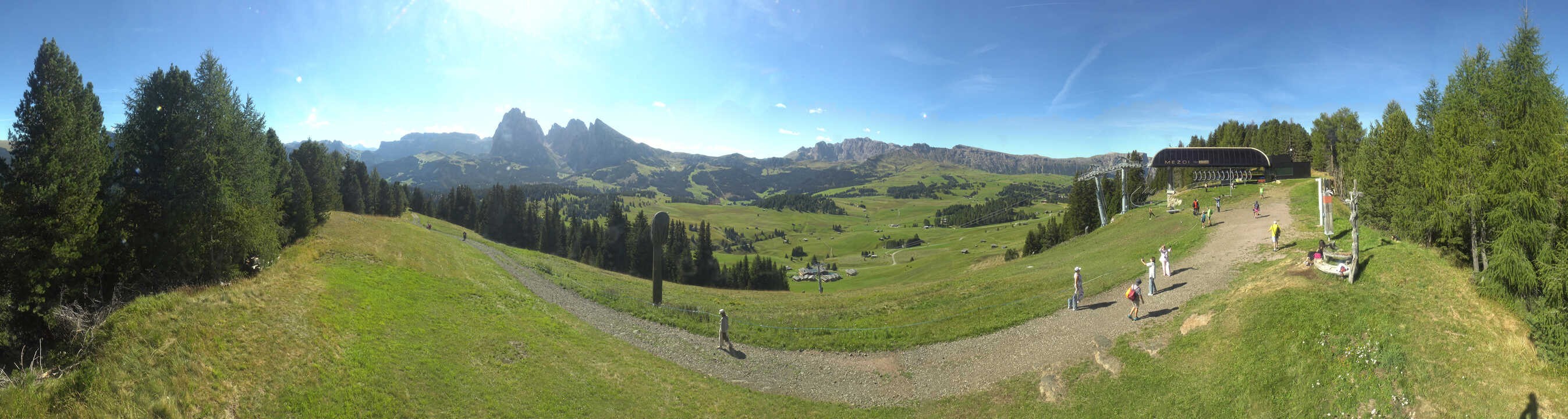 Archiv Foto Webcam Blick über Seiser Alm – Mezdi Bergstation