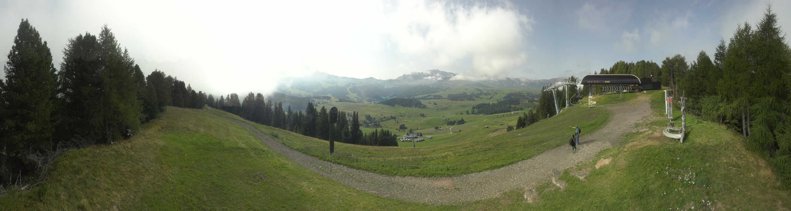 Archiv Foto Webcam Blick über Seiser Alm – Mezdi Bergstation