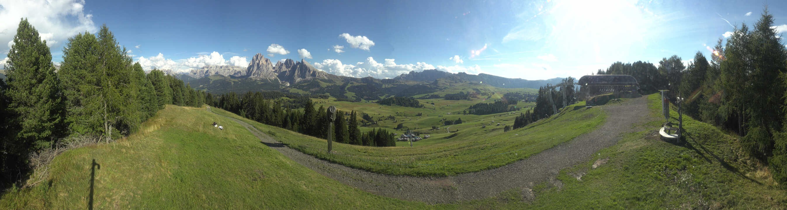 Archiv Foto Webcam Blick über Seiser Alm – Mezdi Bergstation
