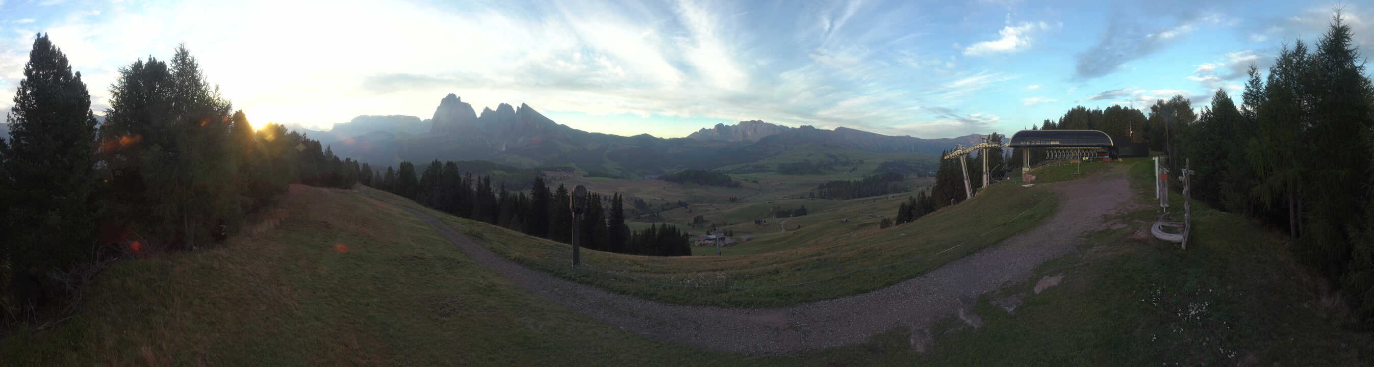 Archived image Webcam Alpe di Siusi: Panoramic view Mezdi mountain station