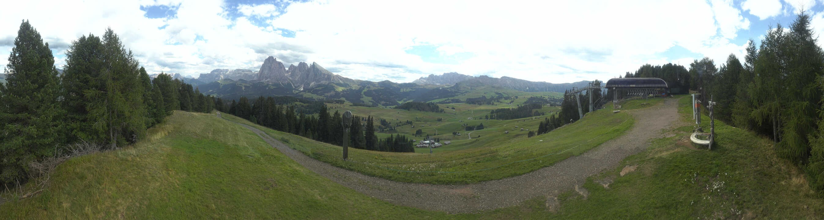 Archived image Webcam Alpe di Siusi: Panoramic view Mezdi mountain station