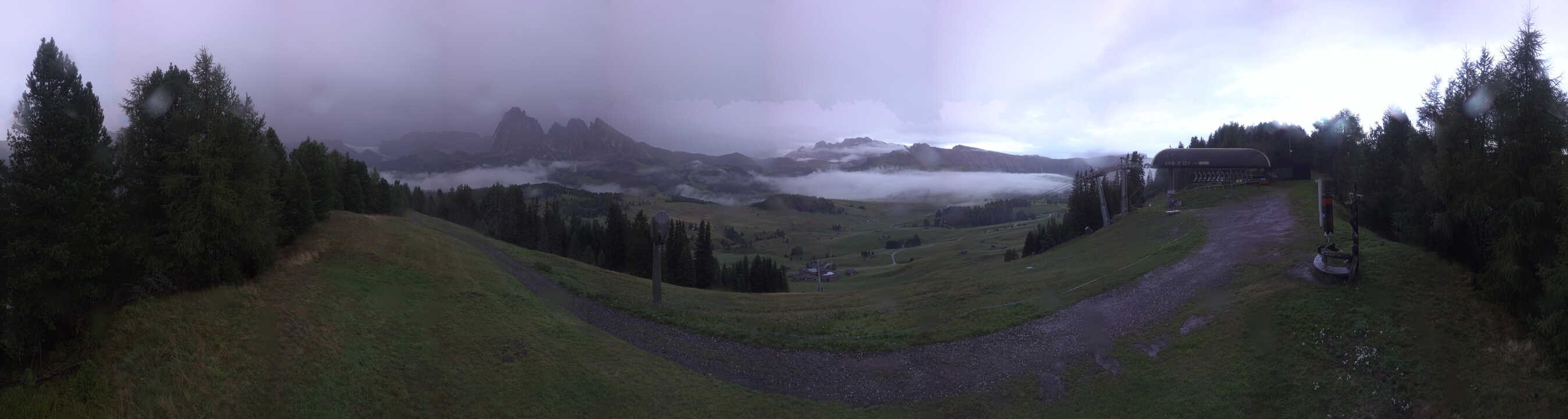 Archived image Webcam Alpe di Siusi: Panoramic view Mezdi mountain station