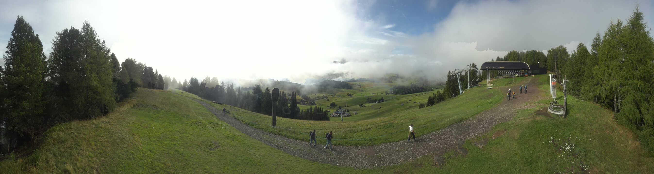 Archived image Webcam Alpe di Siusi: Panoramic view Mezdi mountain station