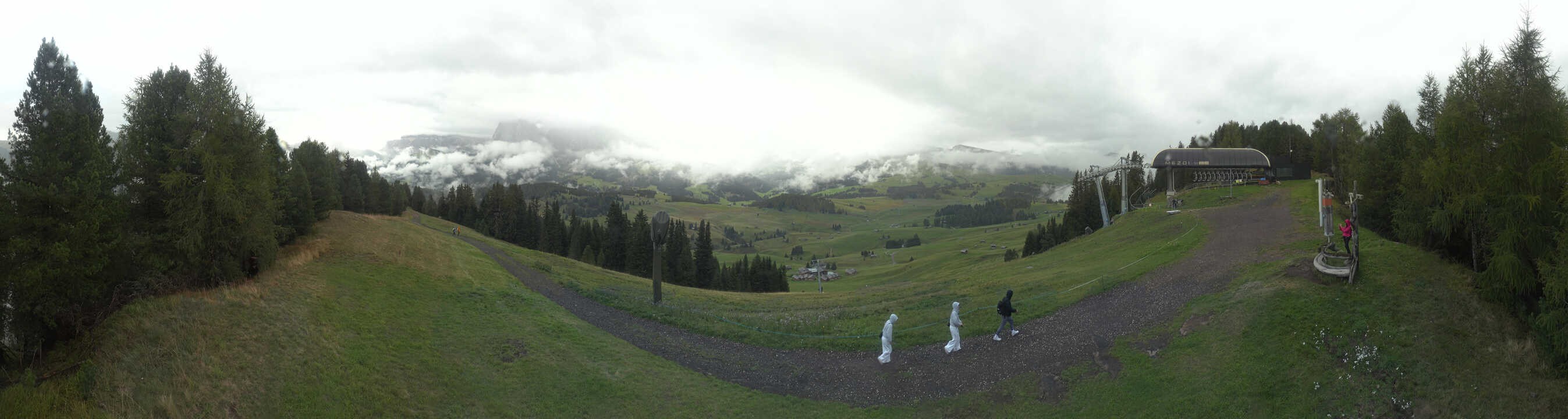 Archived image Webcam Alpe di Siusi: Panoramic view Mezdi mountain station