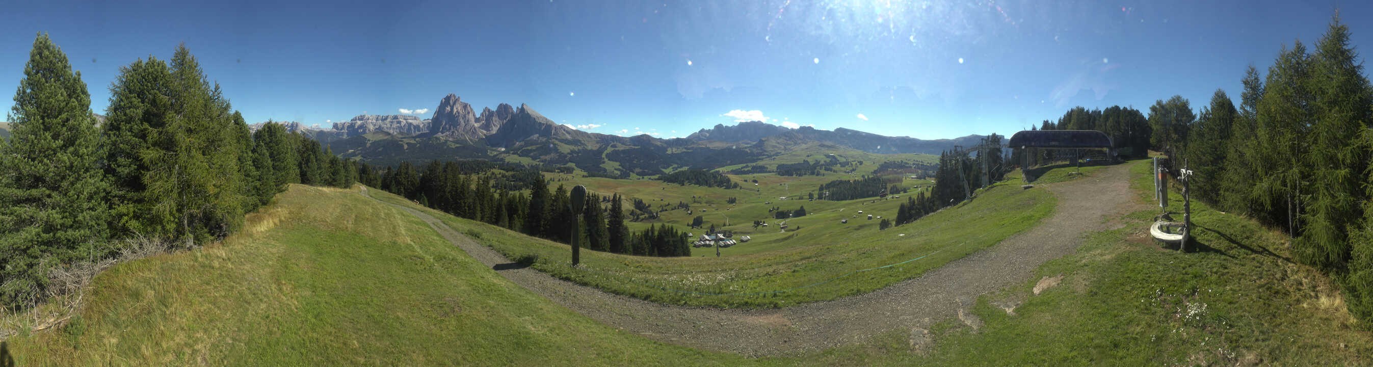 Archiv Foto Webcam Blick über Seiser Alm – Mezdi Bergstation