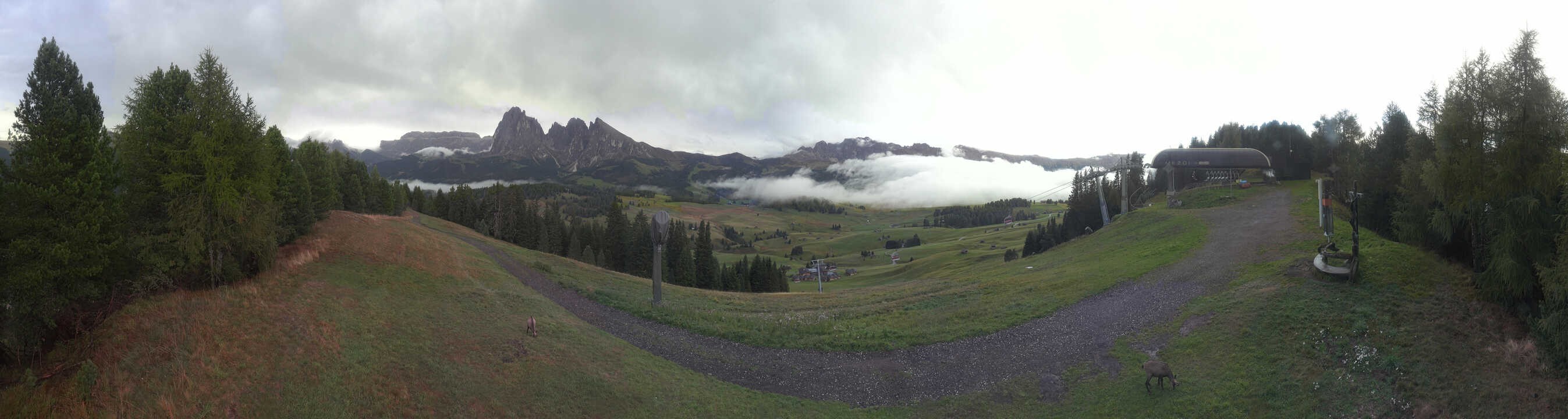 Archiv Foto Webcam Blick über Seiser Alm – Mezdi Bergstation