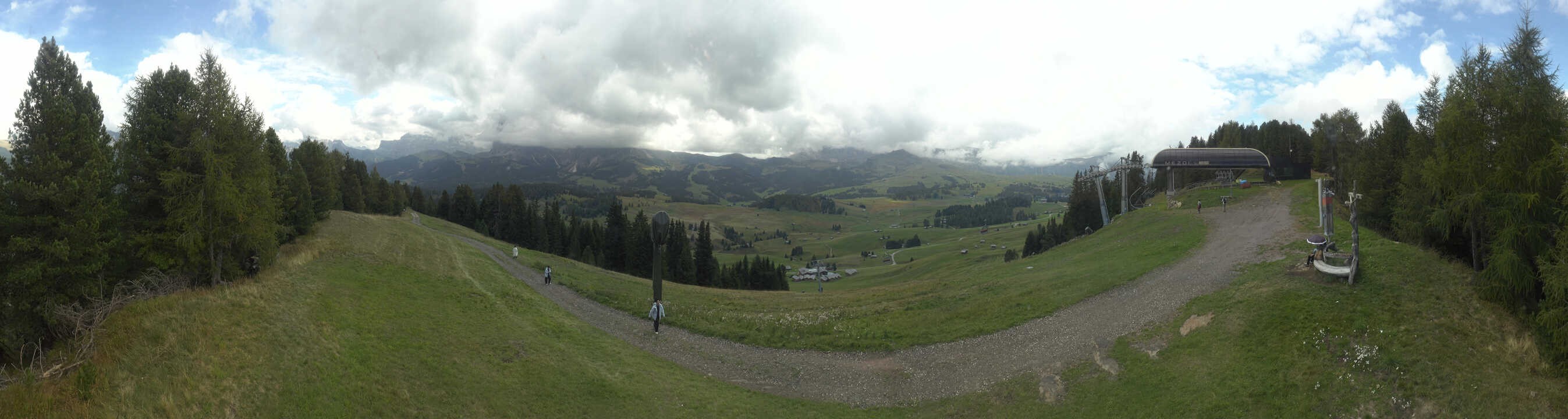 Archiv Foto Webcam Blick über Seiser Alm – Mezdi Bergstation