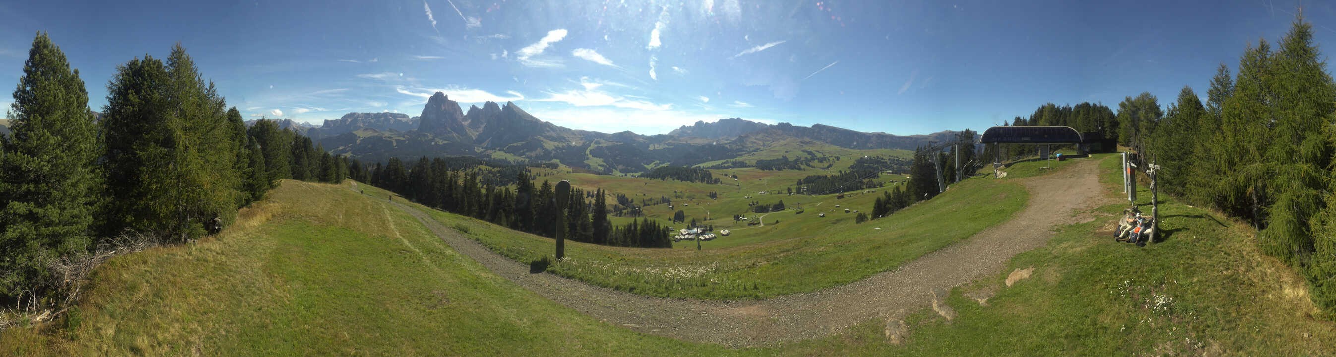 Archiv Foto Webcam Blick über Seiser Alm – Mezdi Bergstation
