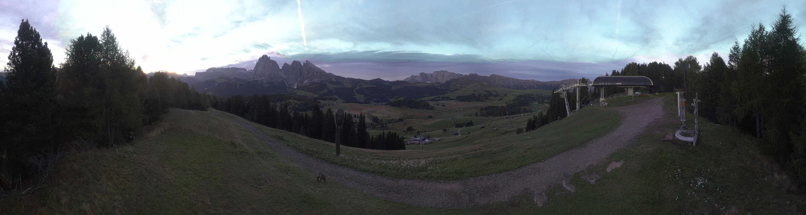 Archiv Foto Webcam Blick über Seiser Alm – Mezdi Bergstation