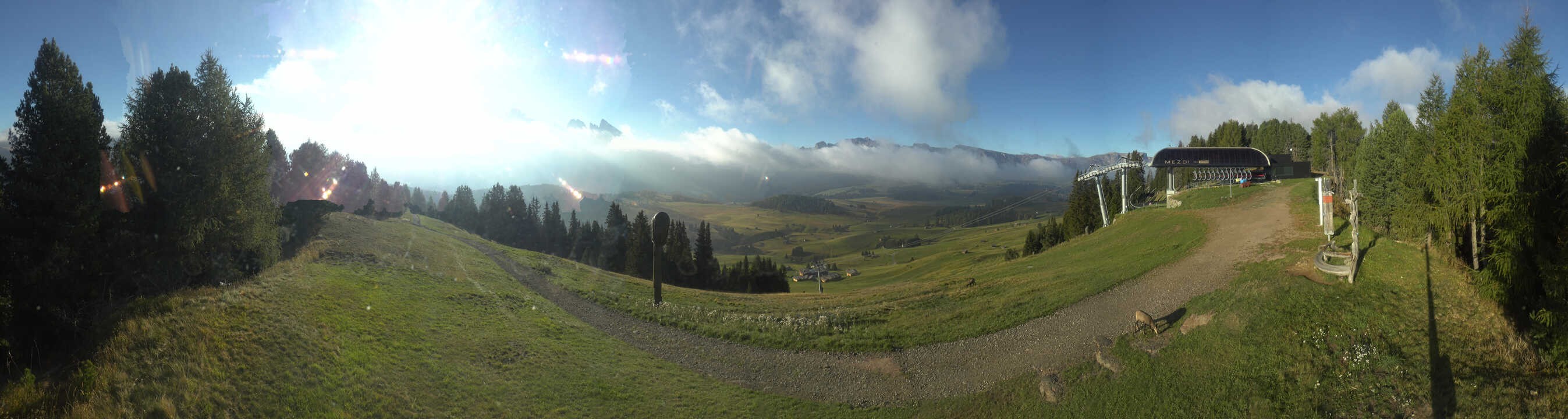 Archiv Foto Webcam Blick über Seiser Alm – Mezdi Bergstation