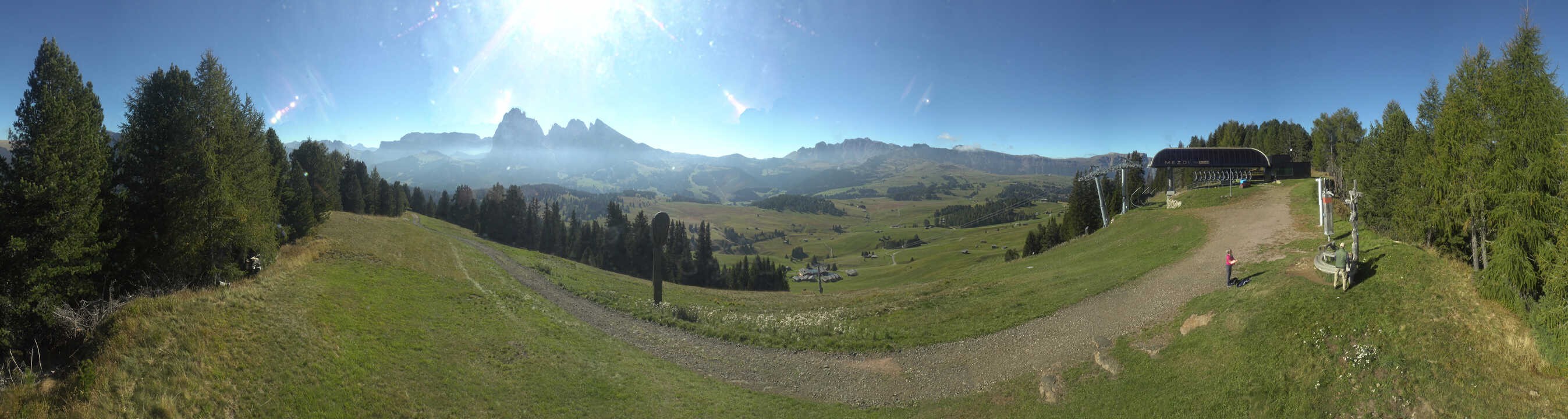 Archiv Foto Webcam Blick über Seiser Alm – Mezdi Bergstation