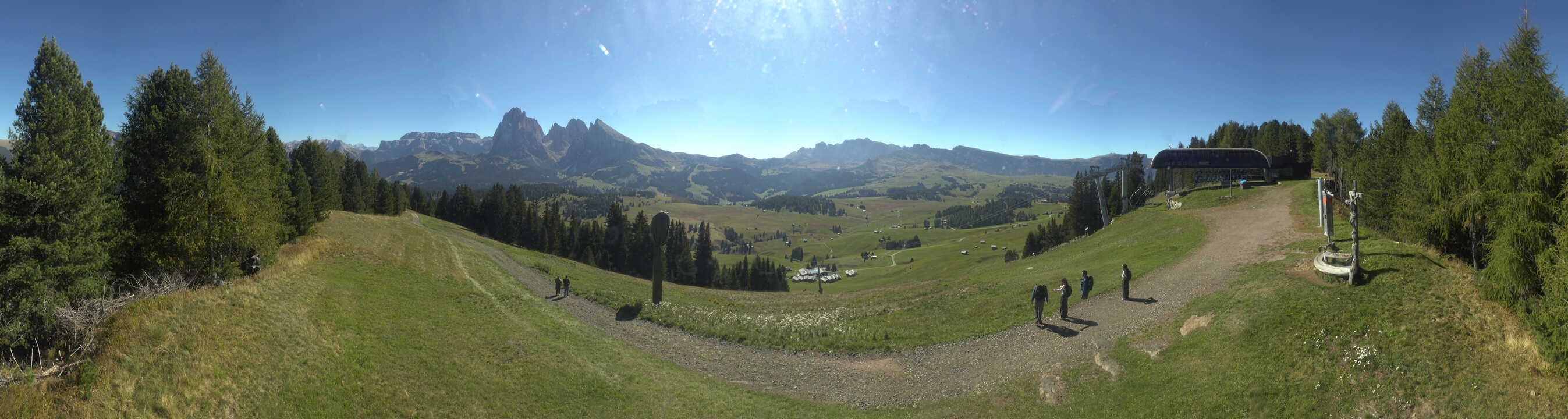 Archiv Foto Webcam Blick über Seiser Alm – Mezdi Bergstation