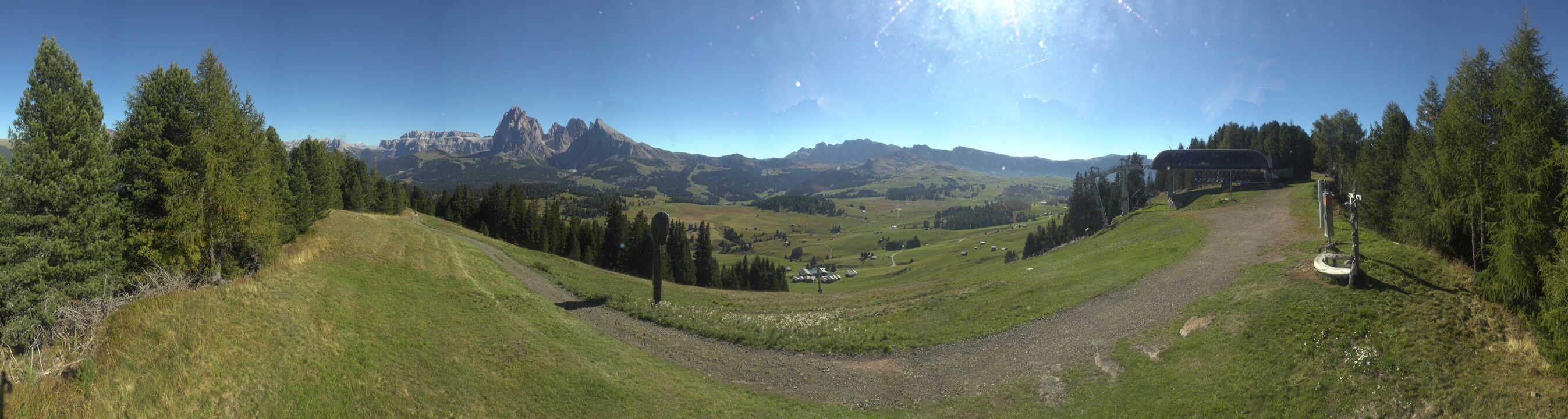 Archiv Foto Webcam Blick über Seiser Alm – Mezdi Bergstation