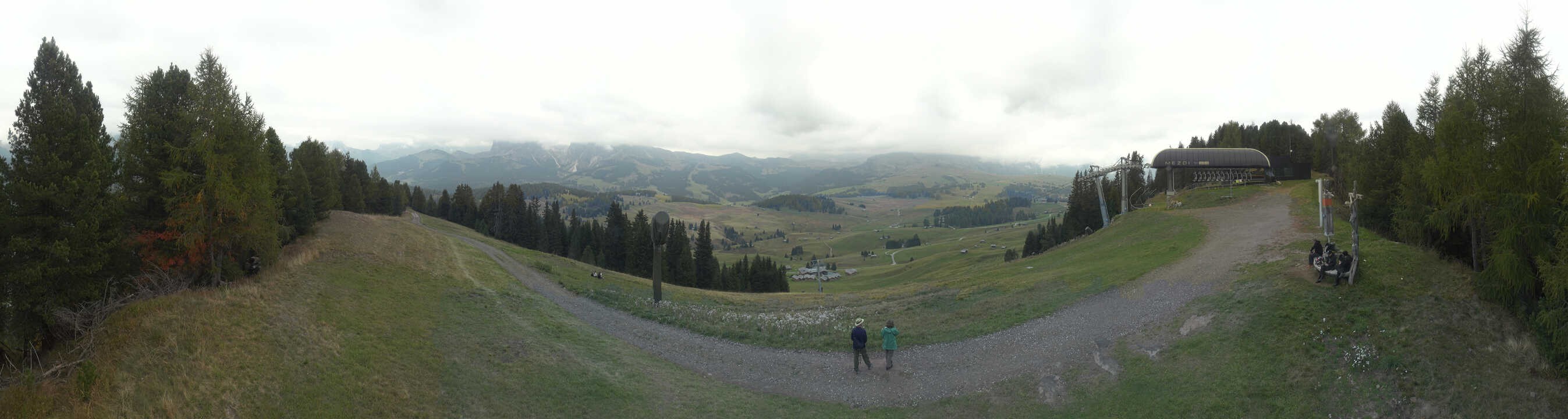 Archiv Foto Webcam Blick über Seiser Alm – Mezdi Bergstation