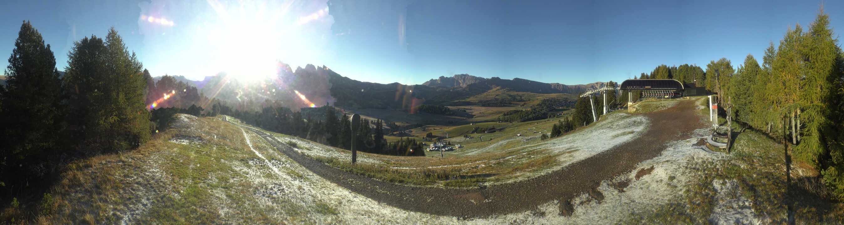 Archiv Foto Webcam Blick über Seiser Alm – Mezdi Bergstation