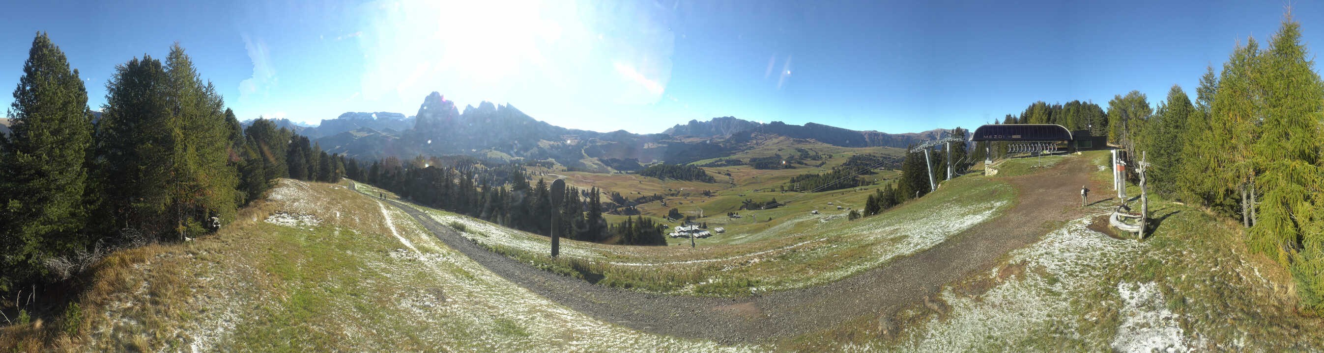 Archiv Foto Webcam Blick über Seiser Alm – Mezdi Bergstation