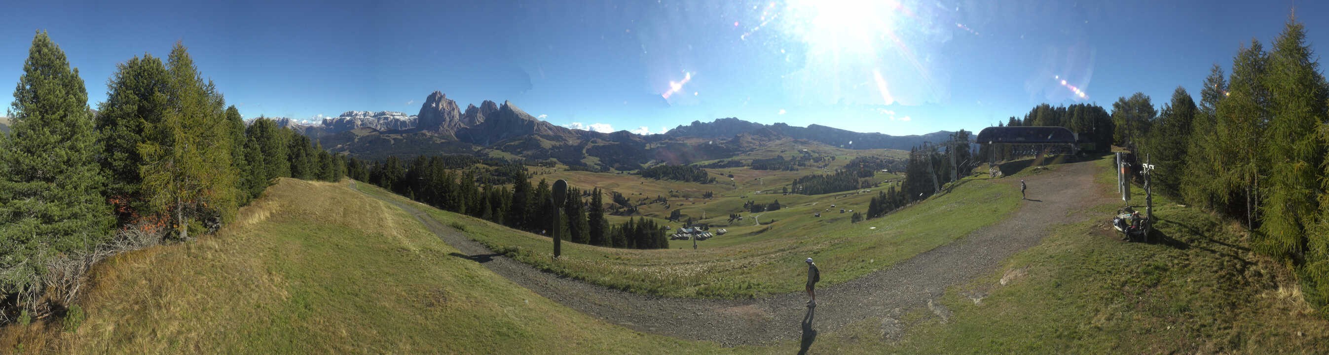 Archiv Foto Webcam Blick über Seiser Alm – Mezdi Bergstation