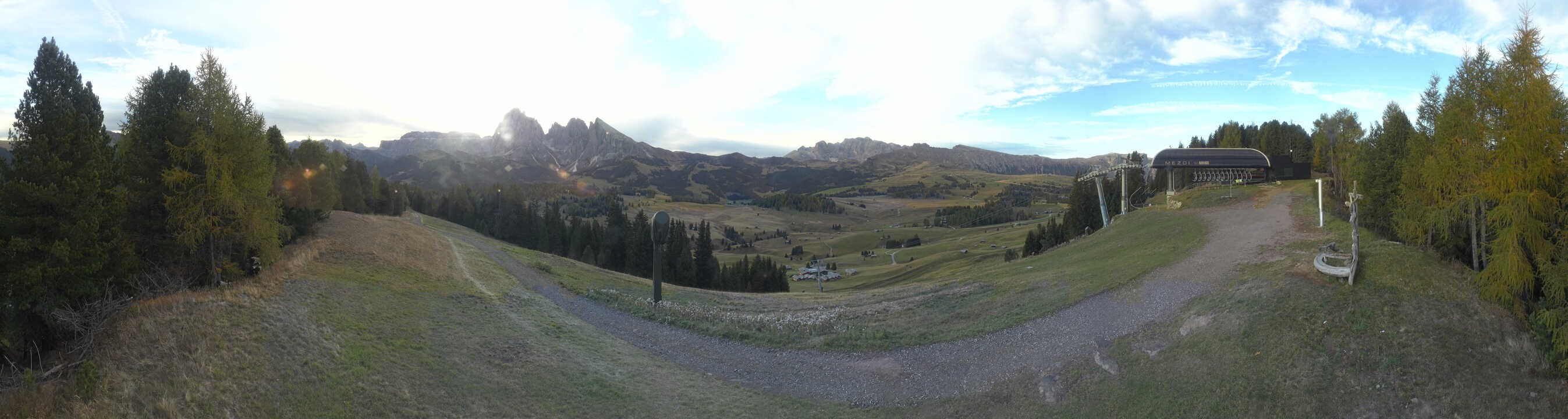Archived image Webcam Alpe di Siusi: Panoramic view Mezdi mountain station